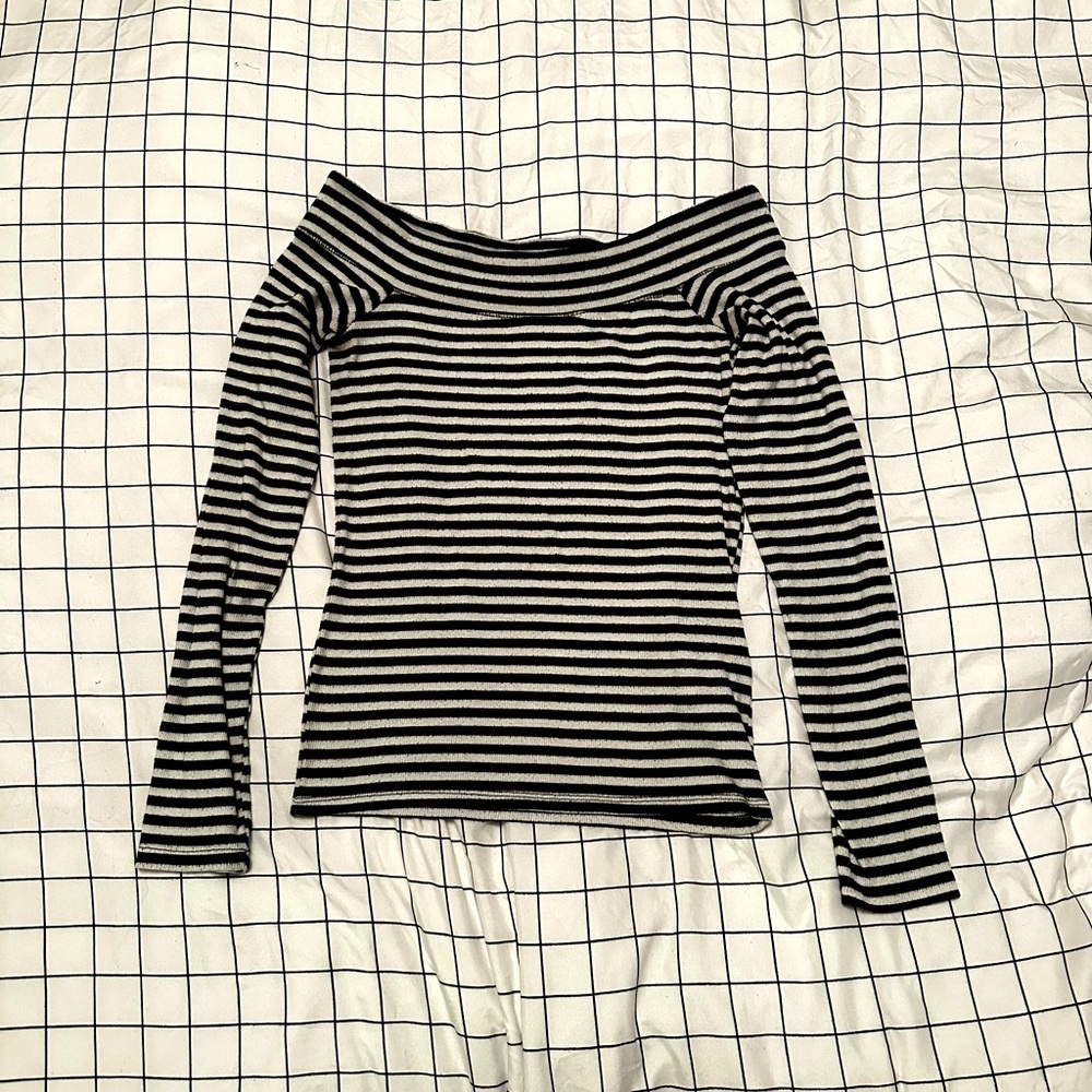 Hollister off-the-shoulder Top - M